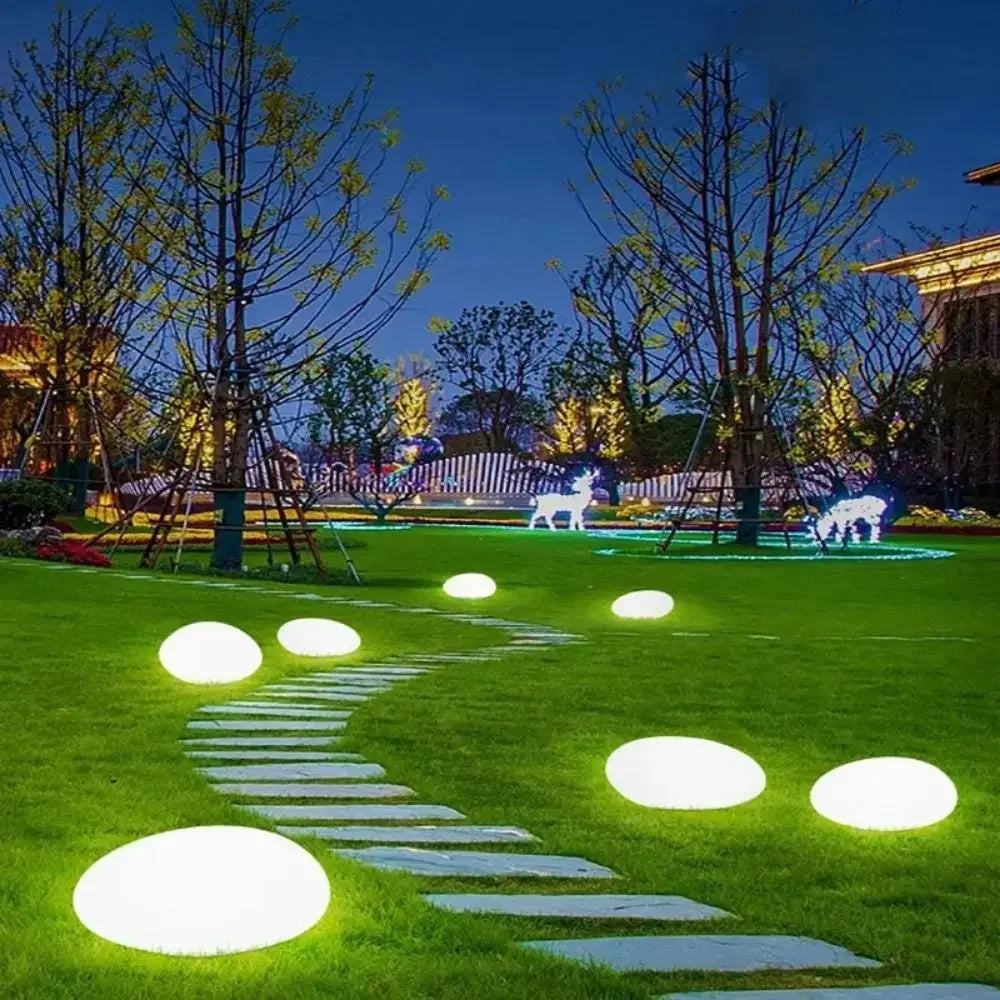 Modern Solar Outdoor Light for Garden - Waterproof / weatherproof & Solar powered