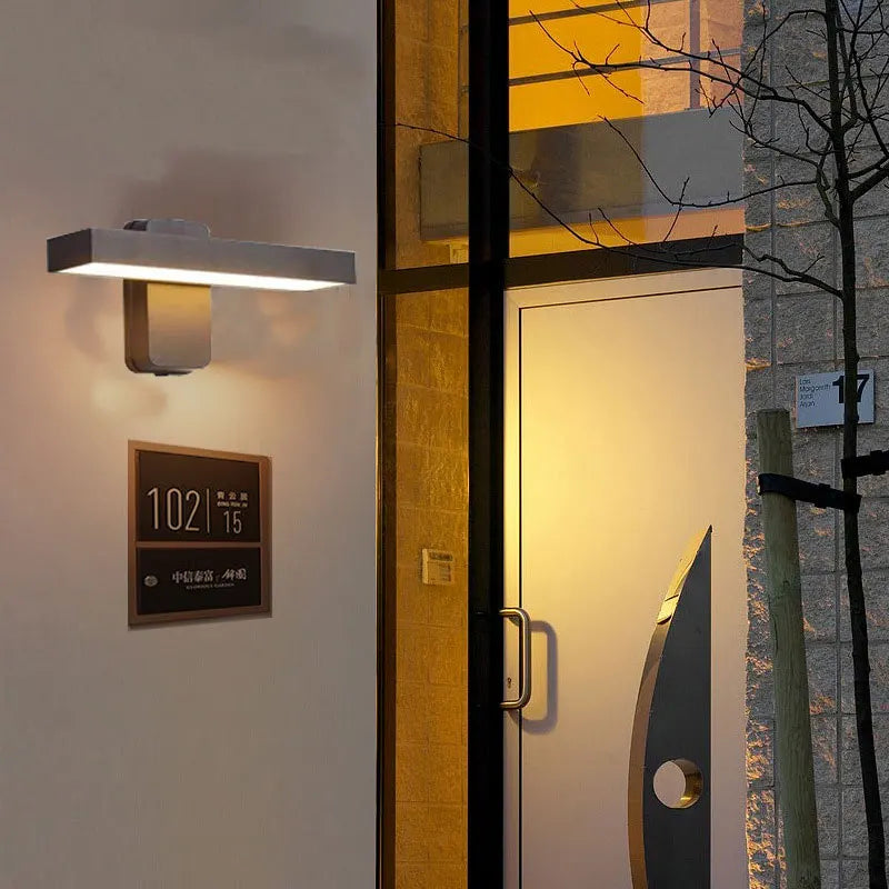 Minimalist Wall Sconce for Staircase - 360° rotating