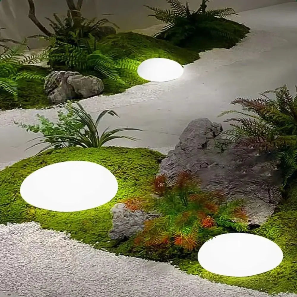 Modern Solar Outdoor Light for Garden - Waterproof / weatherproof & Solar powered