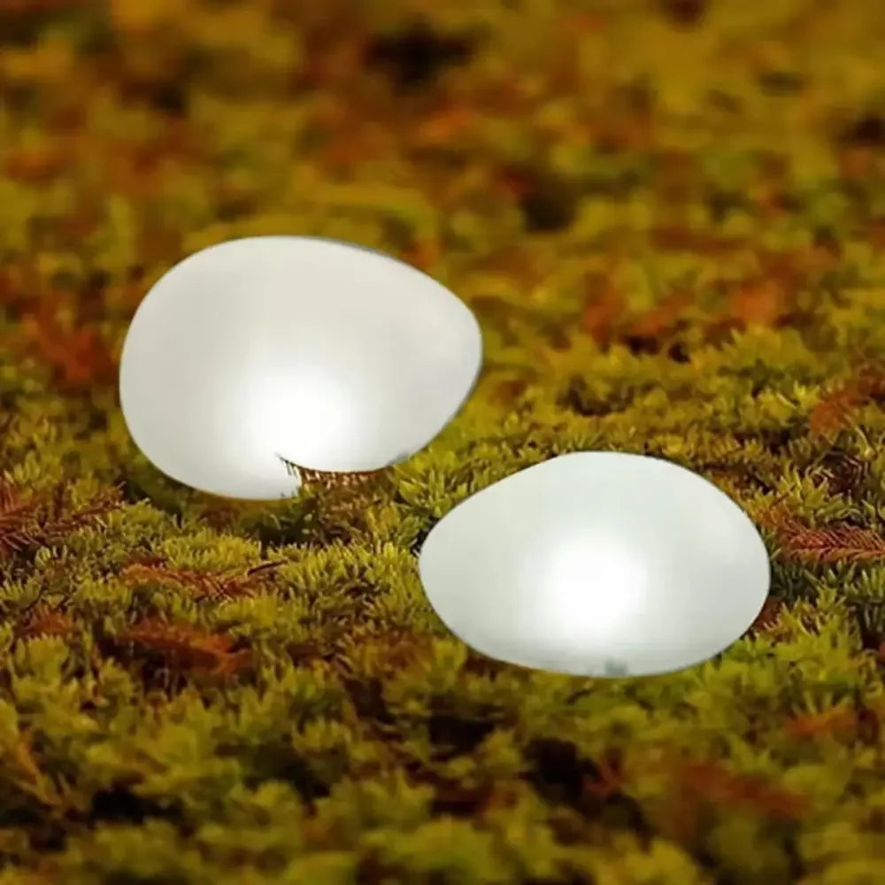 Modern Solar Outdoor Light for Garden - Waterproof / weatherproof & Solar powered